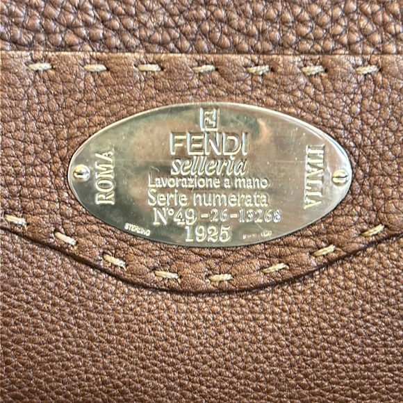 Fendi Selleria Bronze pebbled leather crossbody and matching wallet set - Picture 4 of 17